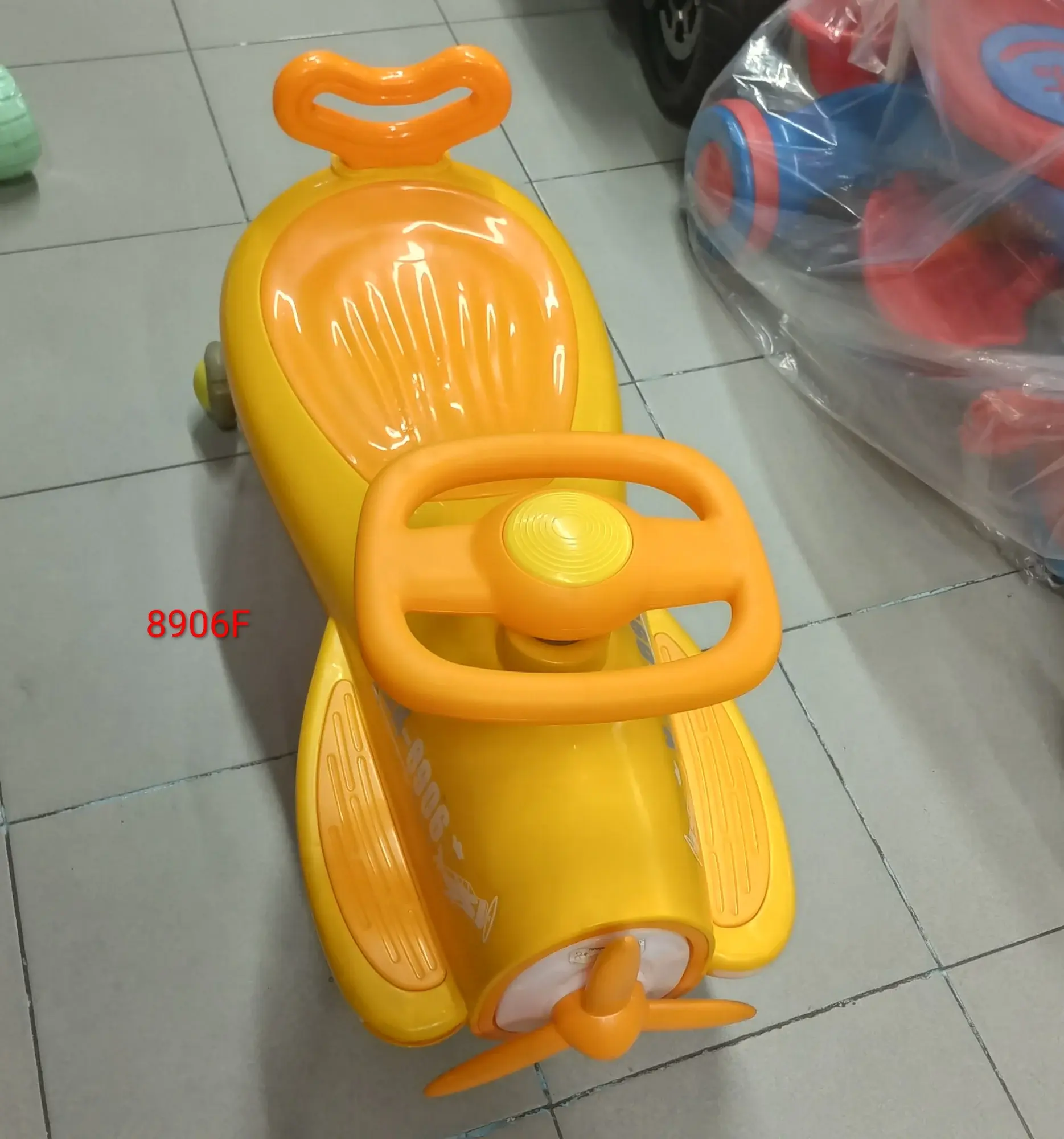 Baby Autocar 8906F